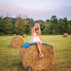 Meet your Posher, Brooke